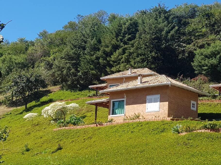 Recanto Dos Beija Flores, Chale Lantana C Монти-Алегри-ду-Сул Экстерьер фото