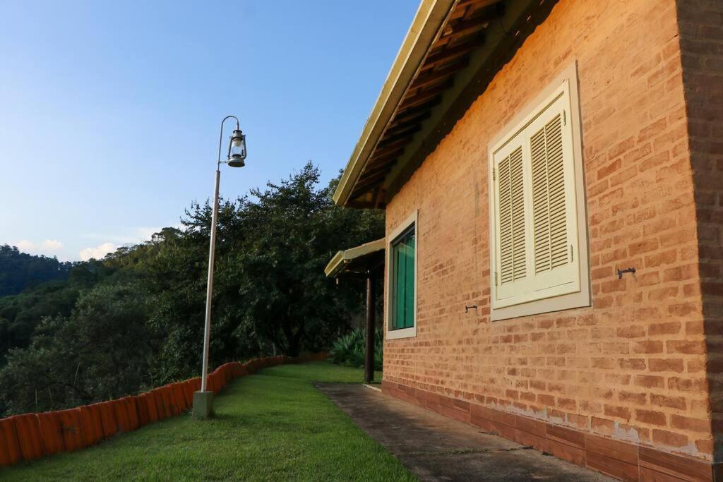 Recanto Dos Beija Flores, Chale Lantana C Монти-Алегри-ду-Сул Экстерьер фото